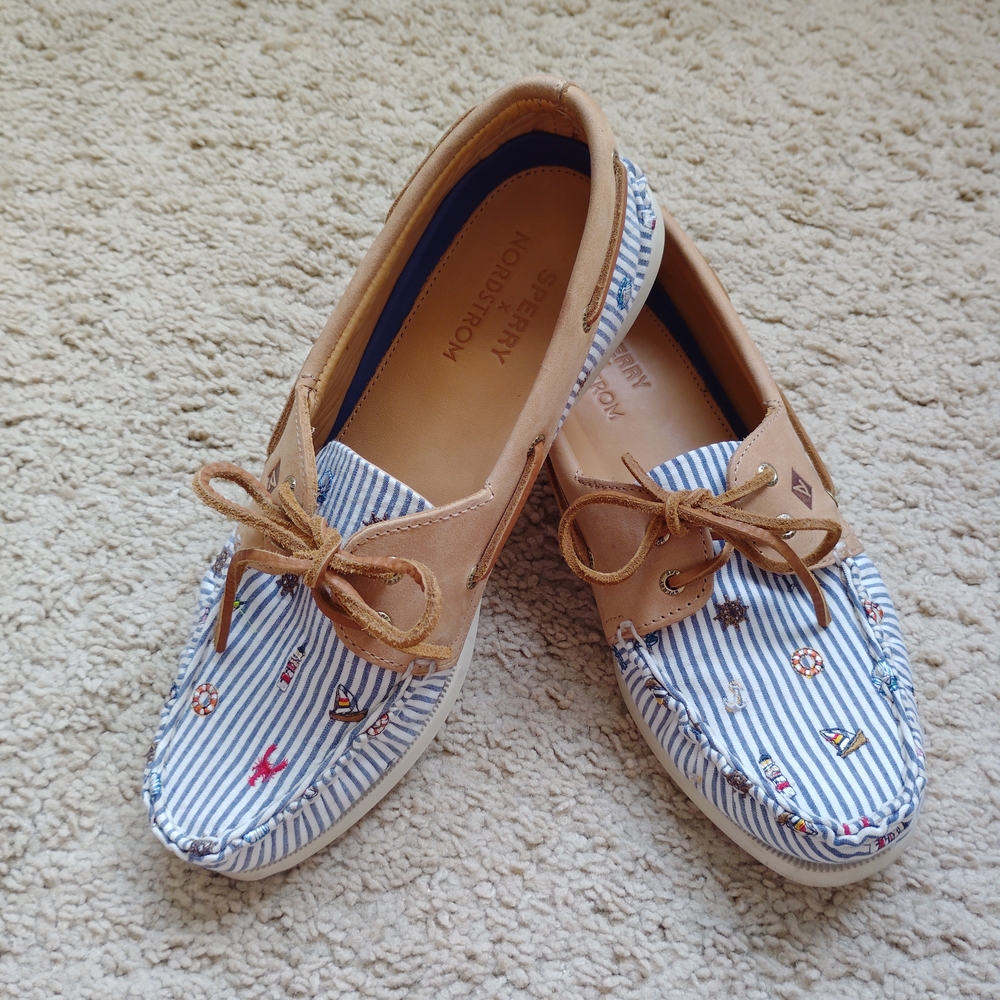 Sperry Women's Tan and Blue Striped Boat Shoes